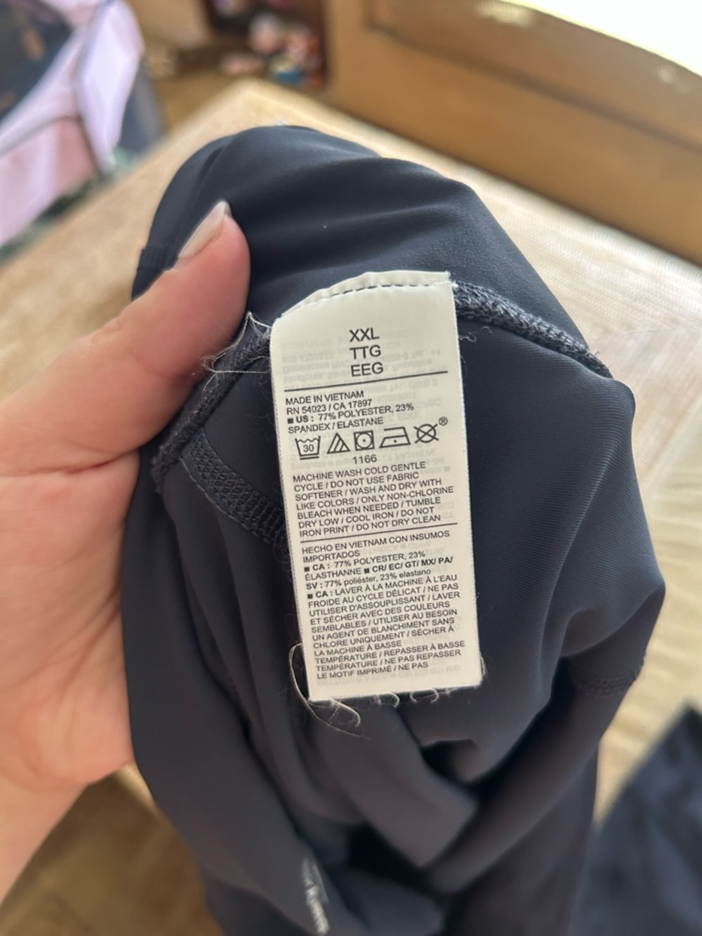 Old Navy PowerSoft Navy Crop Leggings with Side Pockets - Picture 5 of 5